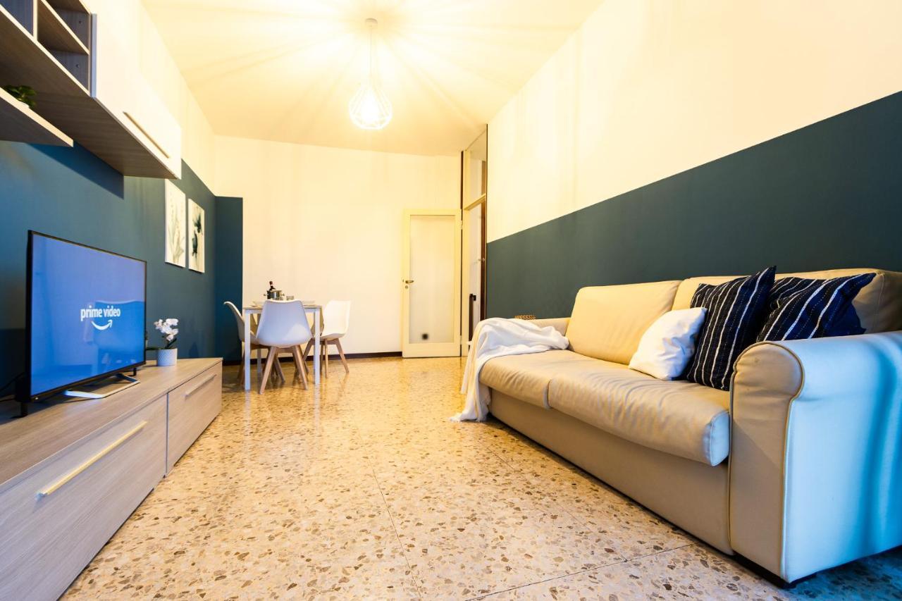 Blue Wave Apartment Arona - Lago Maggiore Dış mekan fotoğraf