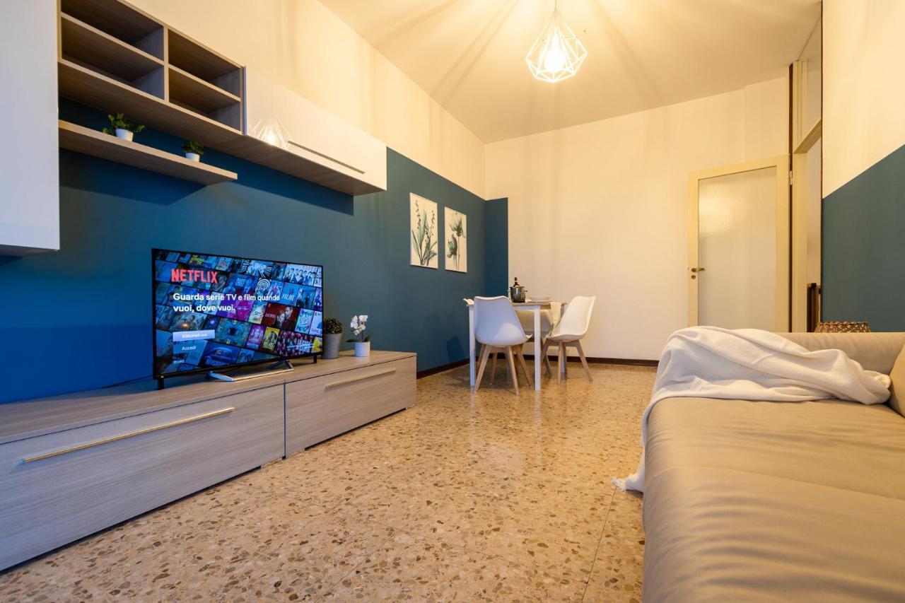 Blue Wave Apartment Arona - Lago Maggiore Dış mekan fotoğraf
